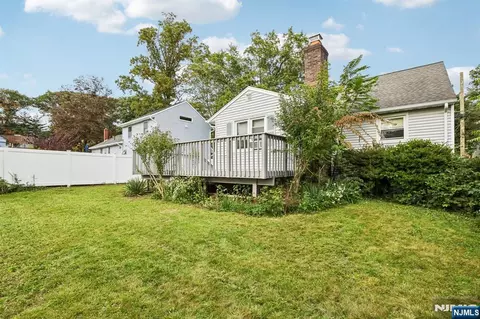 Exterior - 6 Summit Ave, Waldwick, NJ 07463 photo 9 of 13