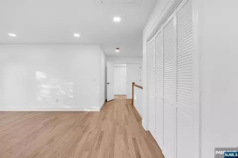 Entry Way - 515 Salem St, Paramus, NJ 07652 photo 6 of 6