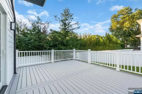 Exterior - 515 Salem St, Paramus, NJ 07652 photo 2 of 6