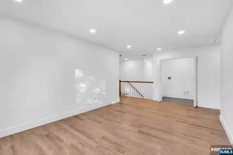 Living - 515 Salem St, Paramus, NJ 07652 photo 4 of 4
