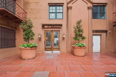 85 Broadway #3C, Jersey City, NJ 07306