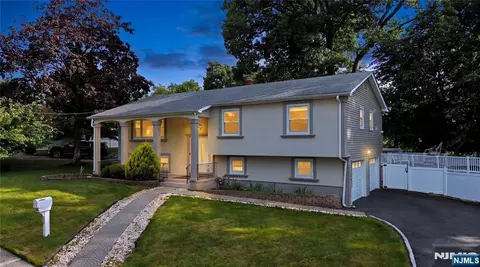 66 Lockwood Pl, Clifton, NJ 07012