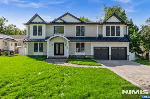 Exterior - 193 Homestead Rd, Paramus, NJ 07652 photo 2 of 2