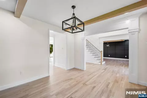 Entry Way - 193 Homestead Rd, Paramus, NJ 07652 photo 2 of 7