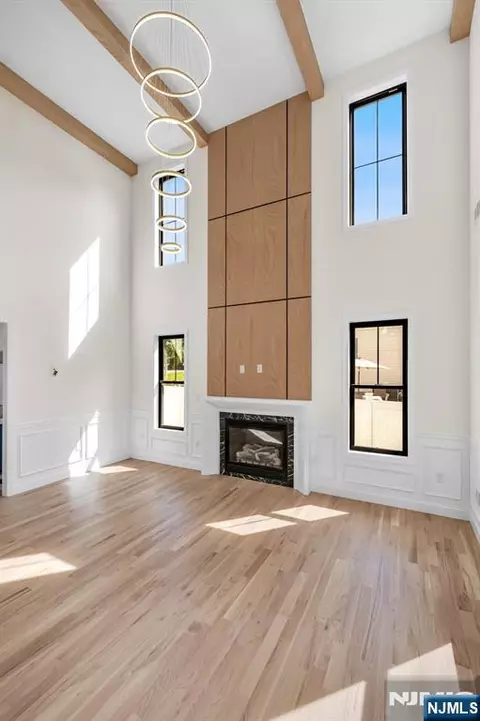 Living - 193 Homestead Rd, Paramus, NJ 07652 photo 2 of 7