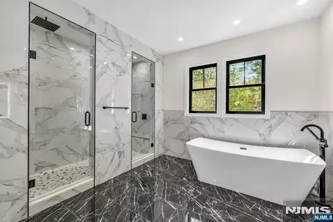 Bath - 193 Homestead Rd, Paramus, NJ 07652 photo 3 of 8