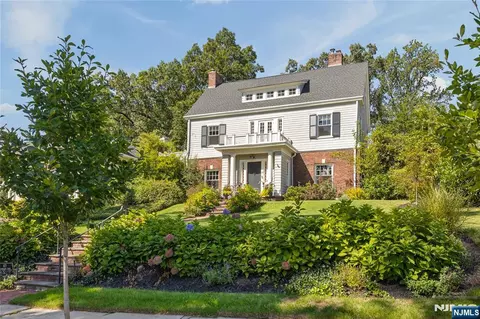 42 Hamilton Rd, Glen Ridge, NJ 07028