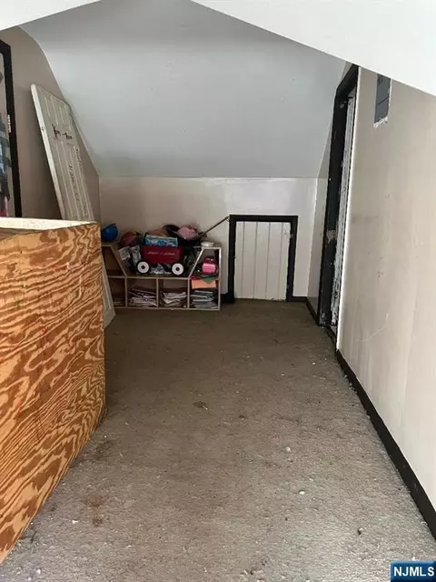 Entry Way - 264 Park St, Hackensack, NJ 07601 photo 8 of 8