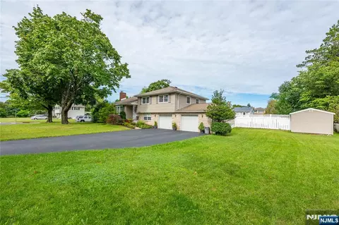 Exterior - 1555 Ratzer Rd, Wayne, NJ 07470 photo 16 of 19