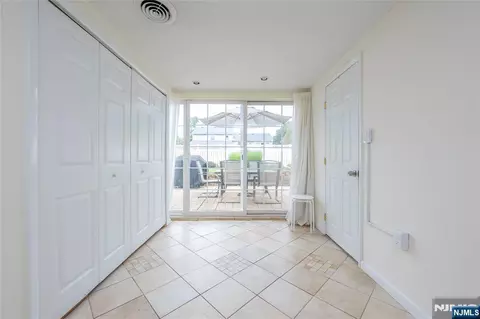 Entry Way - 1555 Ratzer Rd, Wayne, NJ 07470 photo 4 of 4