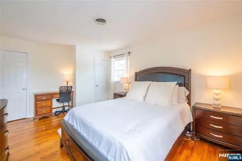 Bedroom - 1555 Ratzer Rd, Wayne, NJ 07470 photo 2 of 4