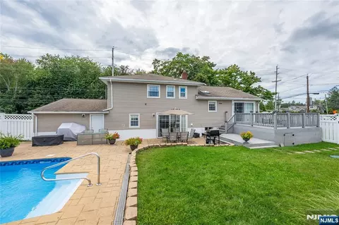 Exterior - 1555 Ratzer Rd, Wayne, NJ 07470 photo 5 of 19