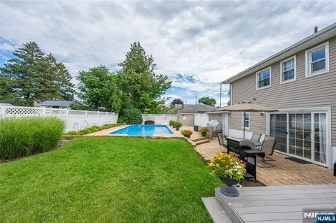 Exterior - 1555 Ratzer Rd, Wayne, NJ 07470 photo 7 of 19