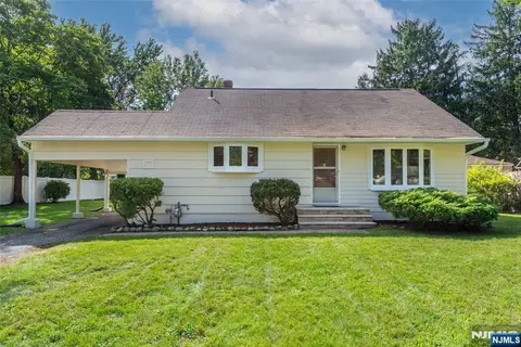 8 John St, Lincoln Park, NJ 07035