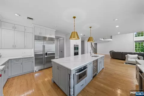 Kitchen - 146 Stuart St, Paramus, NJ 07652 photo 2 of 4