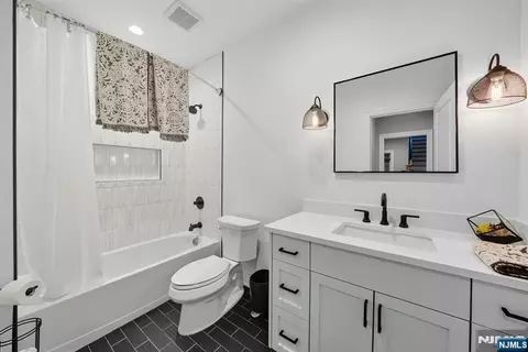 Bath - 146 Stuart St, Paramus, NJ 07652 photo 1 of 6