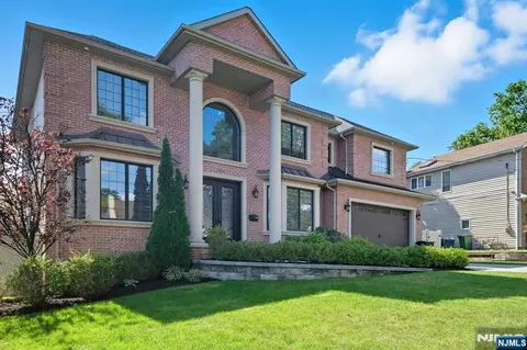 Exterior - 146 Stuart St, Paramus, NJ 07652 photo 3 of 6