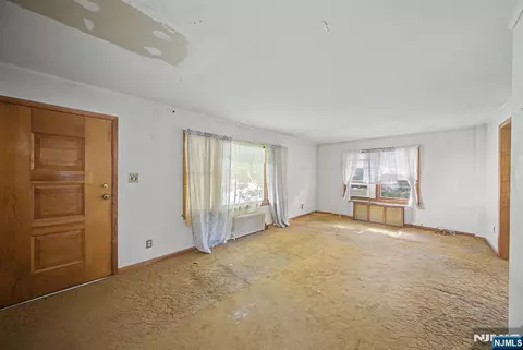 Living - 56 Haskell Ave, Haskell, NJ 07420 photo 4 of 4