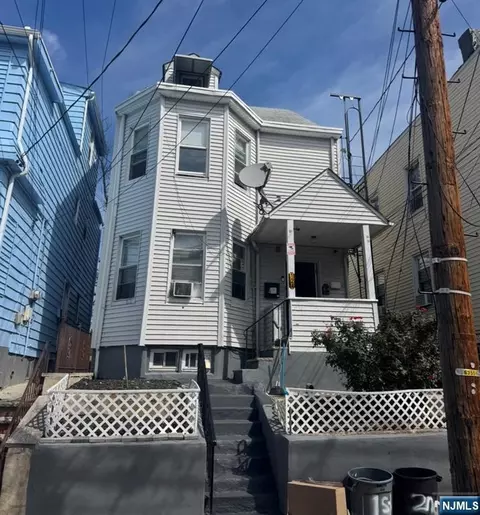 124 Albion Ave, Paterson, NJ 07502