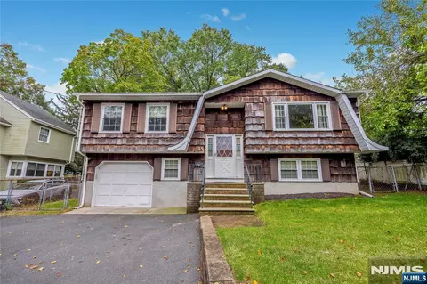 15 Main St, Emerson, NJ 07630