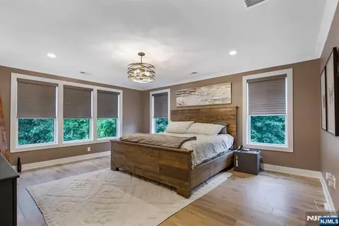 Bedroom - 98 Cinnamon Dr, Saddle River, NJ 07458 photo 1 of 3
