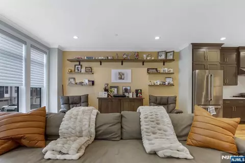 Other - 98 Cinnamon Dr, Saddle River, NJ 07458 photo 2 of 11