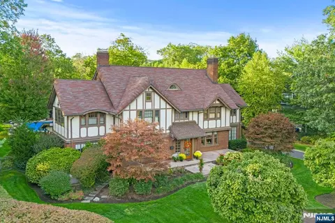 474 Park St, Montclair, NJ 07043