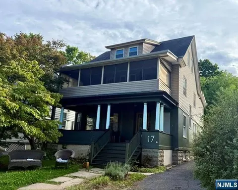 17 Oxford St, Montclair, NJ 07042