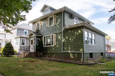 883 Ray Ave, Ridgefield, NJ 07657
