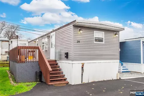 39 Helen, Moonachie, NJ 07074