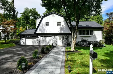 21 Branton St, Park Ridge, NJ 07656