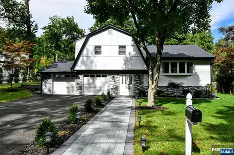 21 Branton St, Park Ridge, NJ 07656