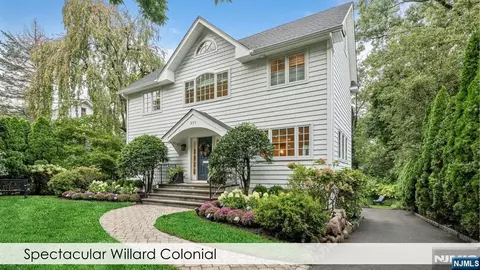 371 Fairmount Rd, Ridgewood, NJ 07450