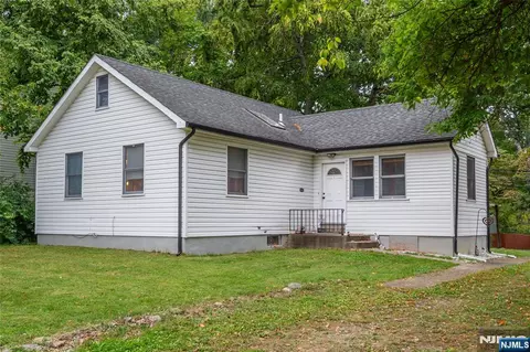 59 Voorhis Pl, Ringwood, NJ 07456