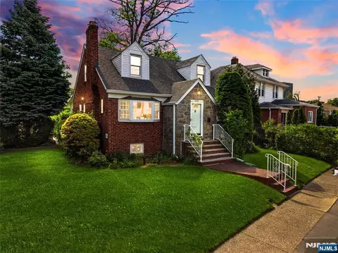 1028 Harvard Pl, Fort Lee, NJ 07024