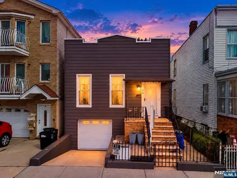 66 Irving St, Jersey City, NJ 07307