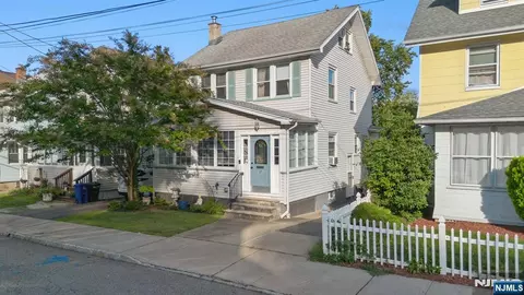 4 Park Dr W, West Orange, NJ 07052