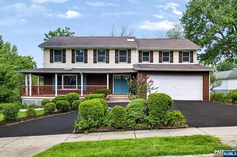 156 River Rd, New Milford, NJ 07646