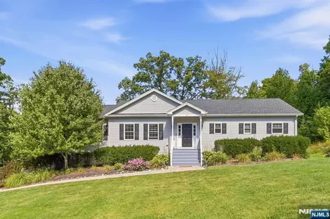 58 Leslie Dr, West Milford, NJ 07480