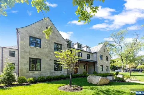 548 Sylvan Pl, Haworth, NJ 07641