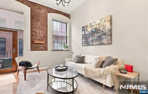1015 Grand St #3D, Hoboken, NJ 07030