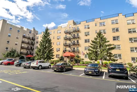 2205 N Central #3F, Fort Lee, NJ 07024