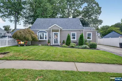 7 Henry Ave, Hawthorne, NJ 07506