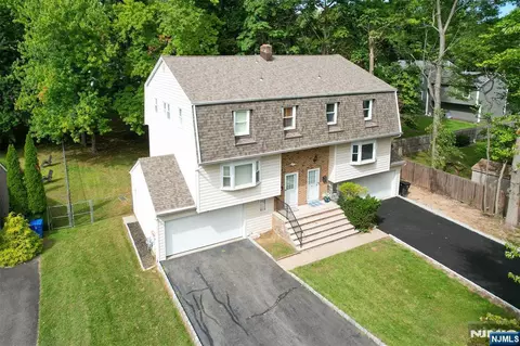 Exterior - 85 Primrose Ln #B, Paramus, NJ 07652 photo 4 of 4