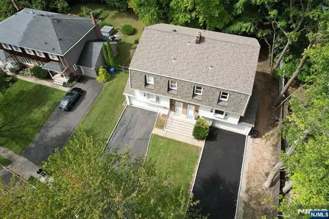 View/Area - 85 Primrose Ln #B, Paramus, NJ 07652 photo 2 of 3