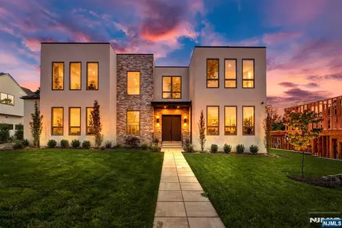 144 Demarest Ave, Englewood Cliffs, NJ 07632