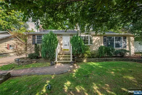 Exterior - 53 Laurel Dr, Wayne, NJ 07470 photo 4 of 4