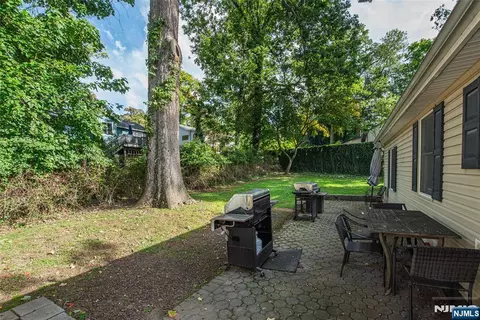 Exterior - 53 Laurel Dr, Wayne, NJ 07470 photo 2 of 4