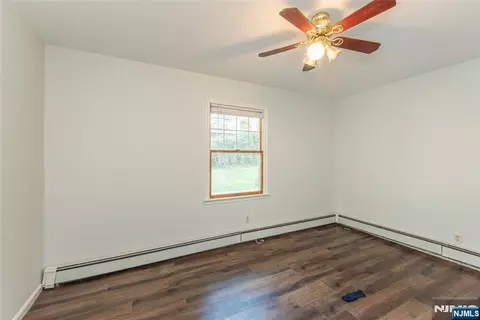 Bedroom - 53 Laurel Dr, Wayne, NJ 07470 photo 2 of 2