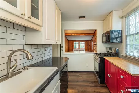 Kitchen - 53 Laurel Dr, Wayne, NJ 07470 photo 2 of 2